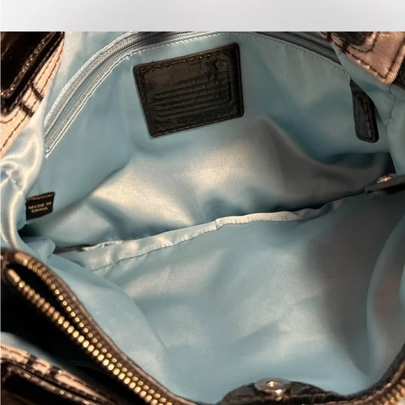 Coach Chelsea Signature Tote In Black and Gray w/ Patent Leather Trim - Picture 8 of 8